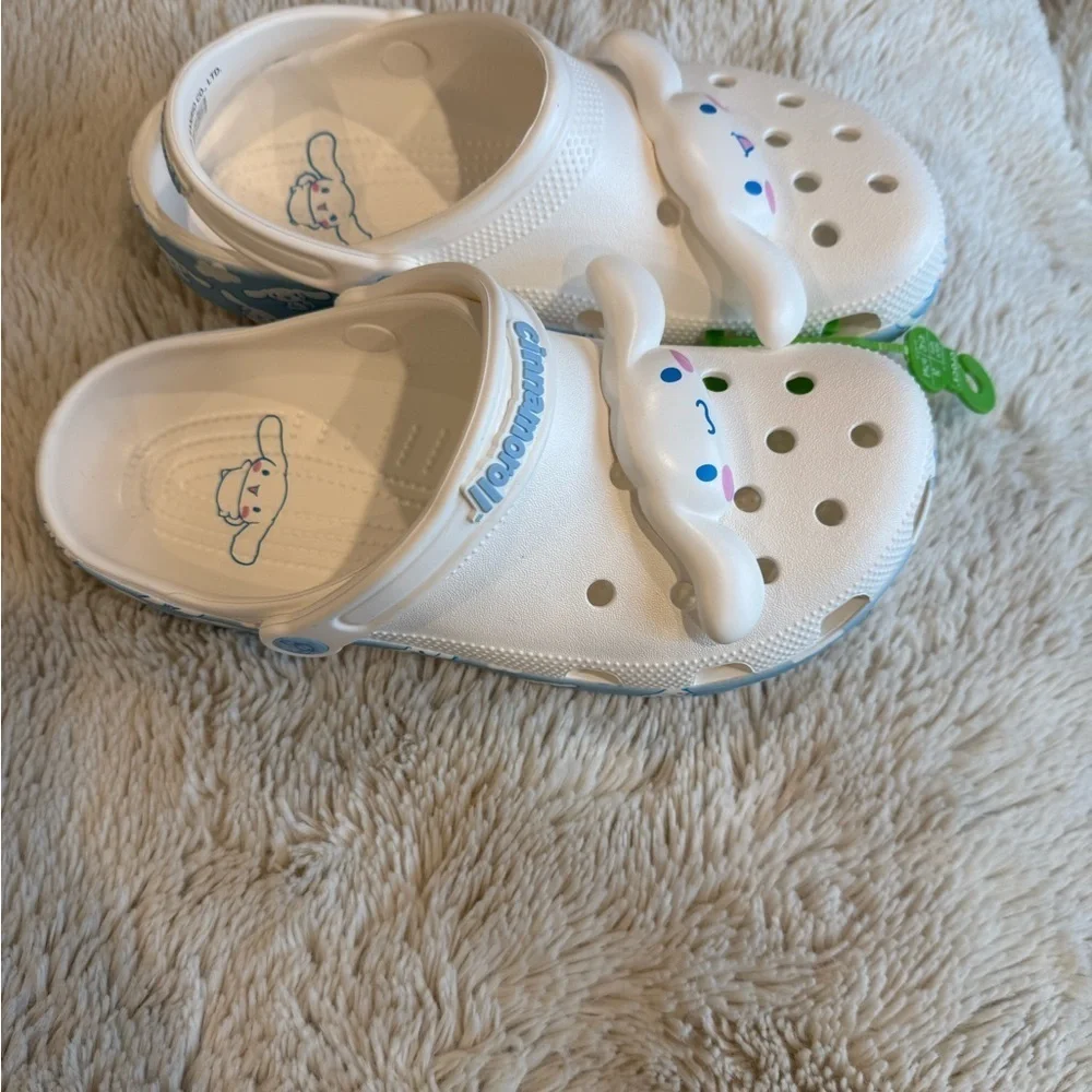 NWT CROCS Cinnamoroll SANRIO